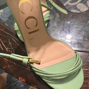 bought in 2018 only worn once been sitting..